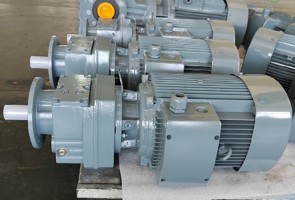 Z39-LHN71MD4减速机在钢筋调直机上