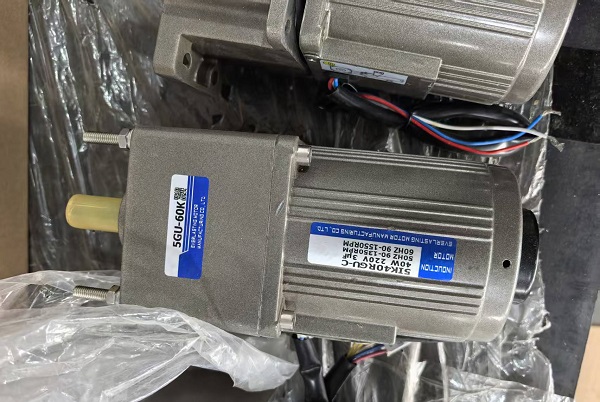 2IK6GN‑S+2GN (20K‑50K) 减速电机用在包装封口机上