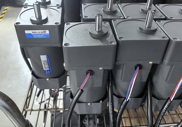 2026装盒机用6IK200A-CMF减速电机：小体积易安装少故障