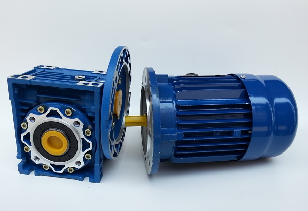 全自动端子机用NMRV050配370W电机：稳定 低噪音的工业动力组合