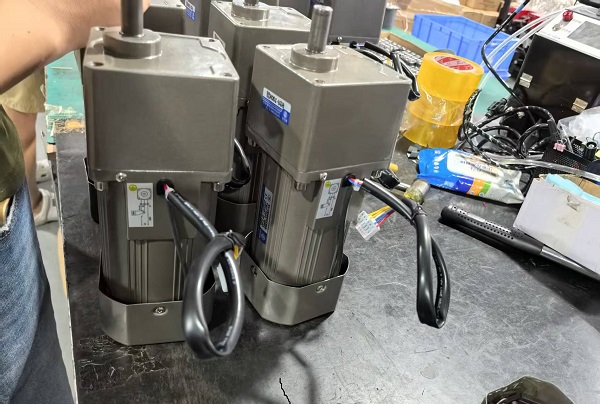 5IK140A-CF 140W小微型减速电机用在玉米脱粒机上