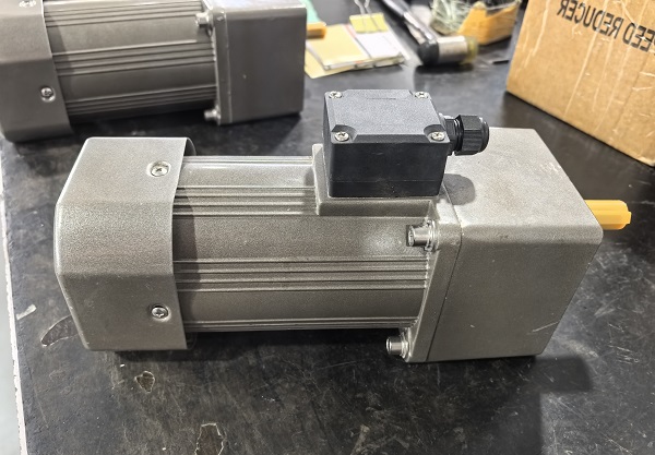 5IK120RGN/GU-AF微型减速电机用在凸轮转子泵上