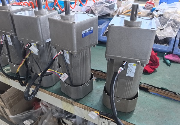 微型减速电机6IK250GU-UF用在编织机上