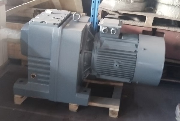 827R37减速机.jpg
