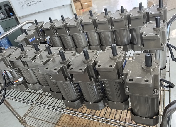 U型输送机电机减速机,5IK180RGU-CF微型减速电机.jpg