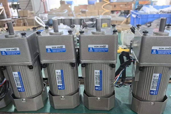 日用品灌装机电机减速机,5IK120GU-SMF微型齿轮减速电机.jpg