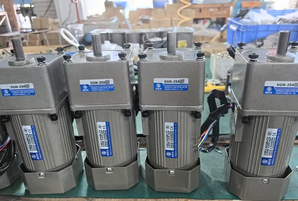 纸盒分页机电机减速机,6IK200GU-AMF微型齿轮减速电机.jpg