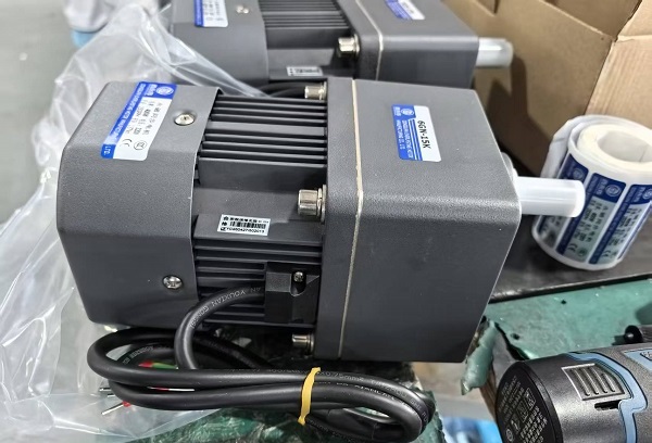 圆盘理瓶机电机减速机,5IK120GN-SF微型减速电机.jpg