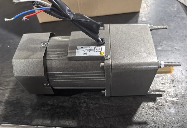 水果分选机电机减速机,6IK300GU-UMF 300W小微型减速电机.jpg