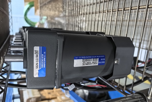 鸡肉切块机电机减速机,5RK140GU-CF 140W小微型减速电机.jpg