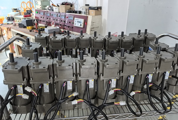 折盖机电机减速机,5IK120GU-AMF 120W微型减速电机.jpg