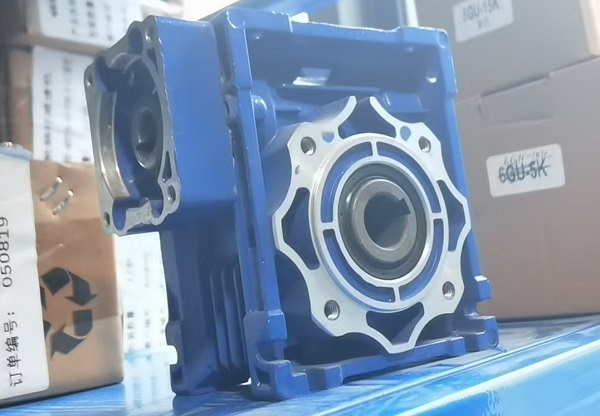 取暖送料机电机减速机,NMRV050-5GU20K-120W减速电机.jpg