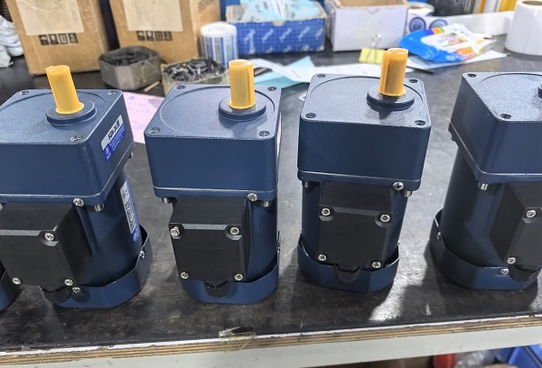 卧式收卷机构电机减速机,6IK370RGU-CF微型减速电机.jpg 卧式收卷机构电机减速机,6IK370RGU-CF微型减速电机.jpg