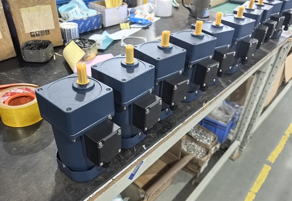 导热油桶搅拌机电机减速机,5IK140GU-CF微型减速电机.jpg