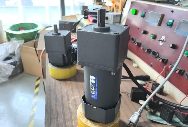 X光异物检测机电机减速机,5IK90GN-SF微型减速电机.jpg