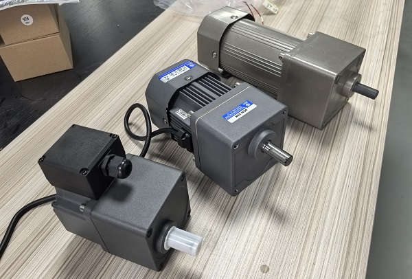热熔胶枪电机减速机,DC24V 5IK120RGU/5GU60K减速电机.jpg
